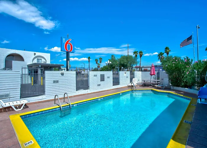 Hotel 6 Tucson, Az - East Williams Center 3*